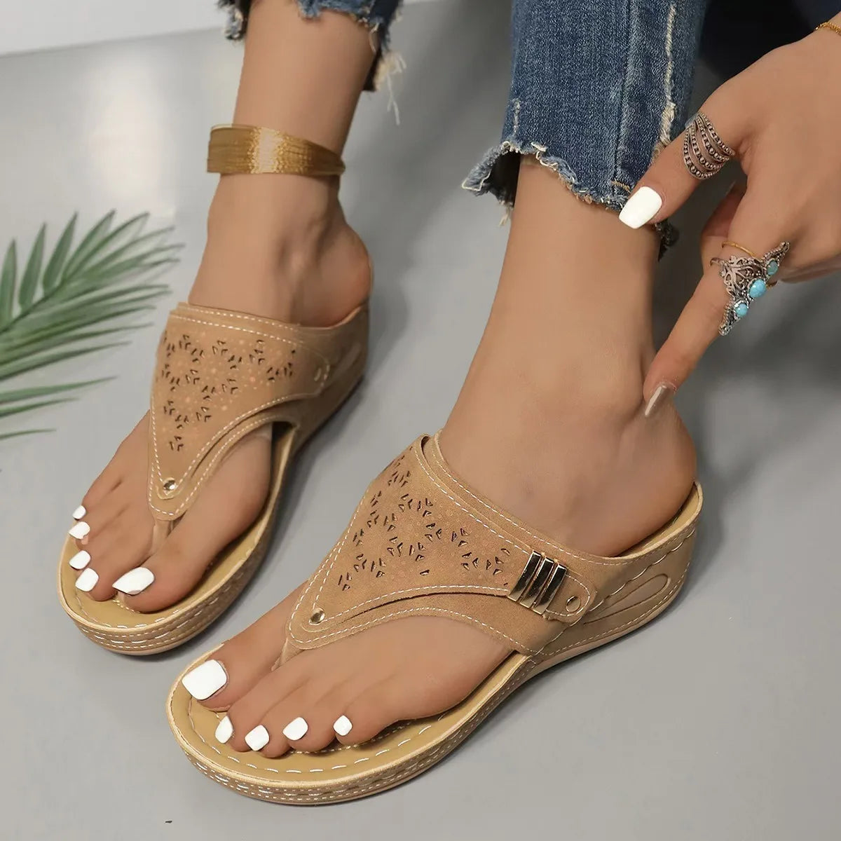 Sari | Cutout Thong Wedge Platform Orthopedic Sandal